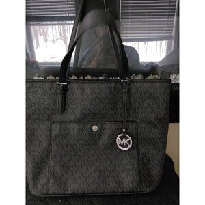 Michael Kors MK Large TZ Snap Pocket Signature Tote Black/Silver